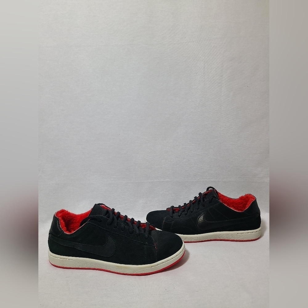Nike Women's Tennis Classic Ultra Premium Black Red Shoes 749647-005 SZ 6.5